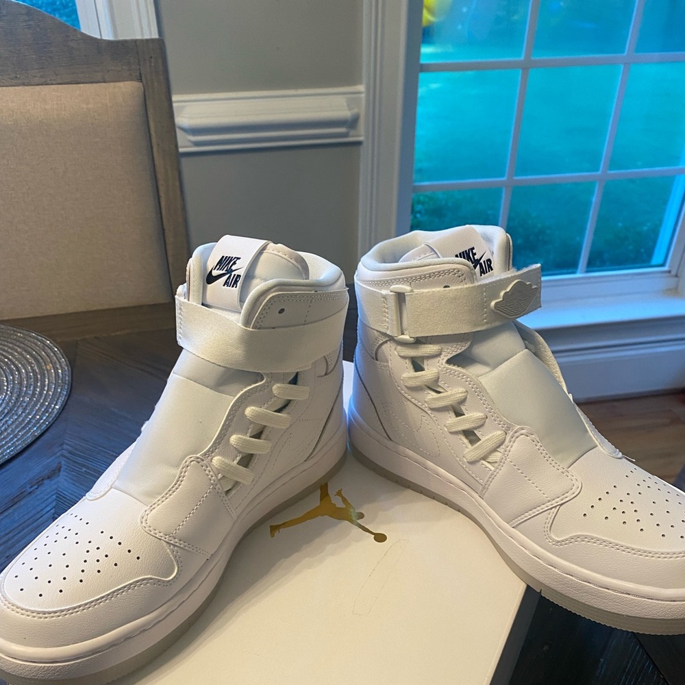 NEW in box Womens Nike Air Jordan Nova 1 XX
